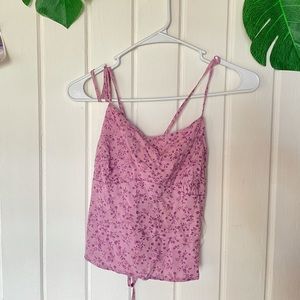 ✨BNWT Kendal & Kylie Floral Pink Criscrossed Crop Top✨